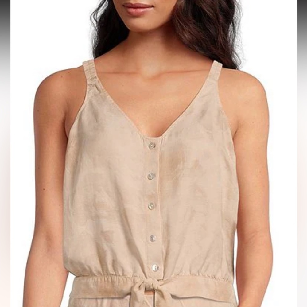 Giraffe Print Tie Button Front V-Neck Sleeveless Tank Top